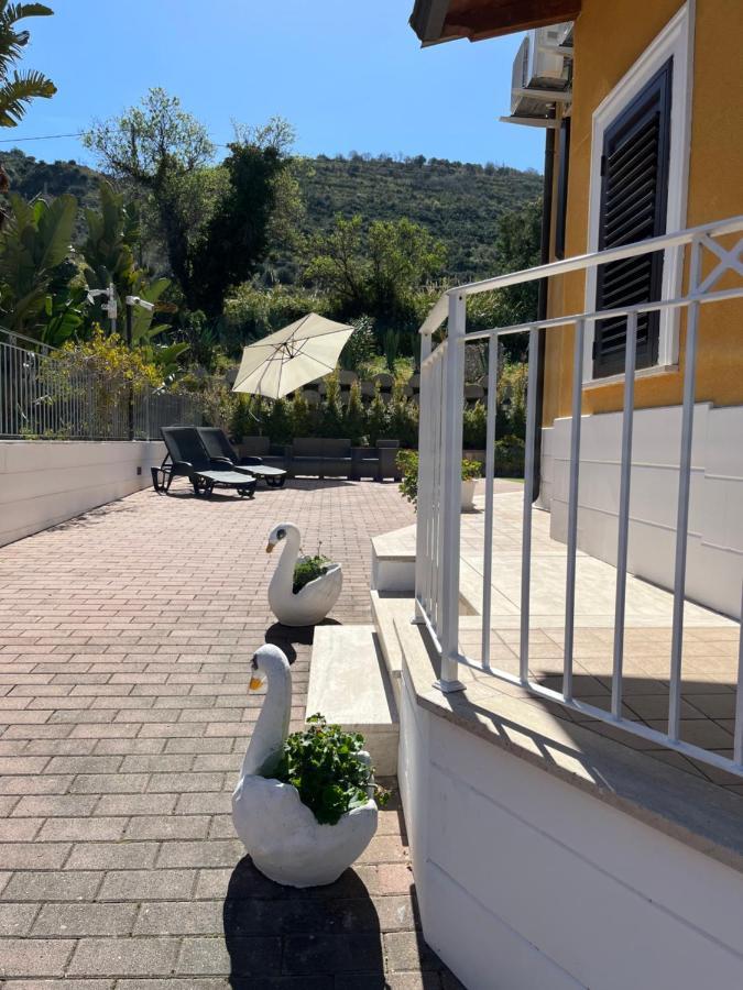 Residenza De Luca Apartment Тропеа Екстериор снимка