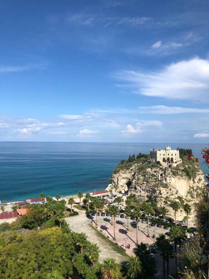 Residenza De Luca Apartment Тропеа Екстериор снимка
